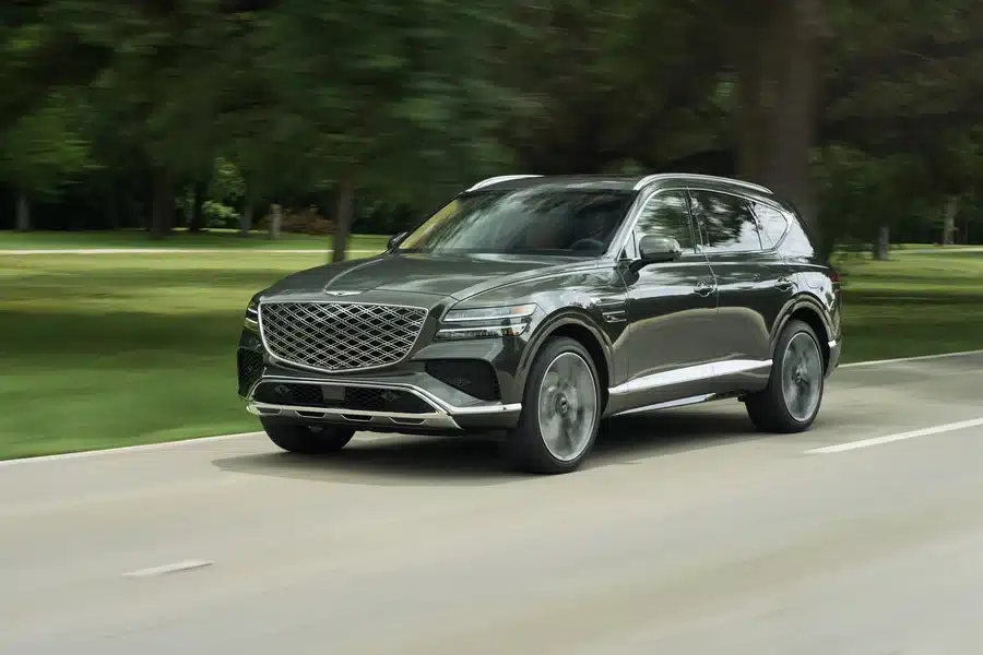 How Families Can Enjoy Both Performance and Luxury in an SUV