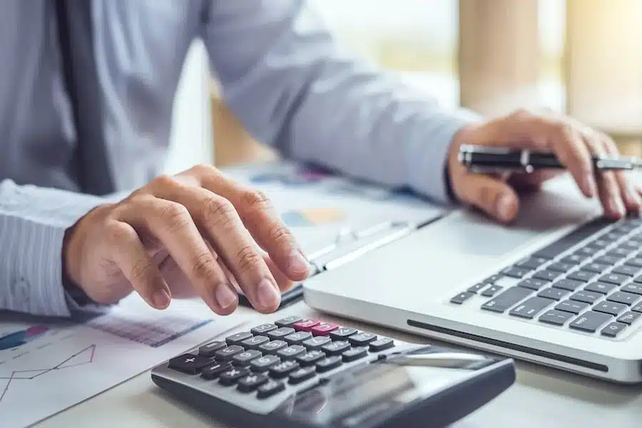 4 Common Mistakes Avoided With Professional Accounting Support