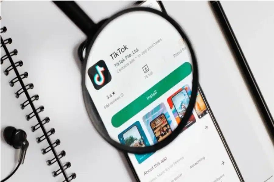 TikTok Recommends