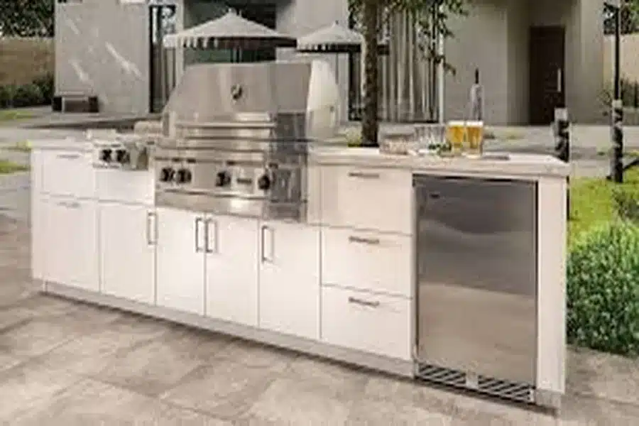 Outdoor Kitchen