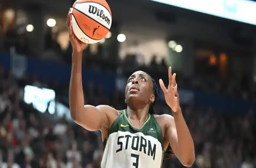 Seattle Storm vs Los Angeles