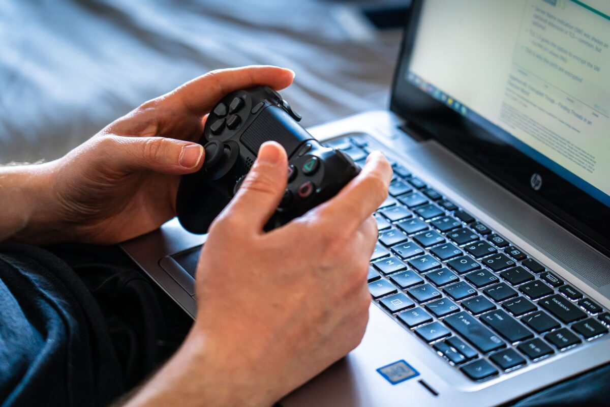 How Online Games Can Support Social Connection